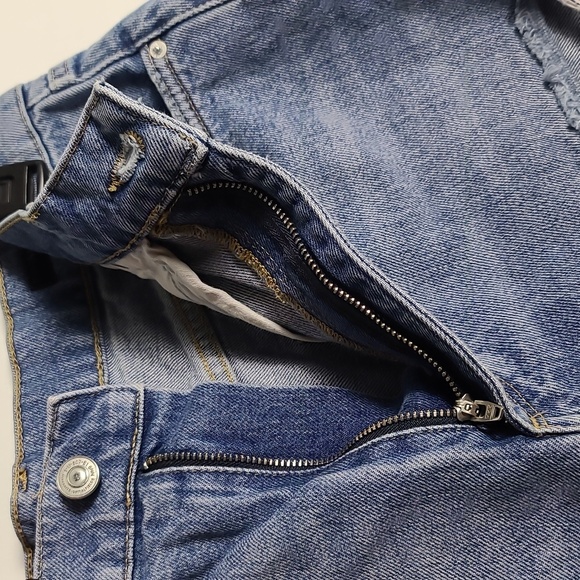 ALL SAINTS Remi Cut Off Frayed Distressed Light/Med Wash Denim Shorts Size 28 - Picture 9 of 15